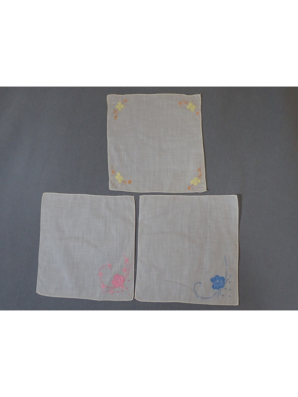 Vintage Delicate Embroidered Handkerchief Set of 3 – Sheer Floral Hankies